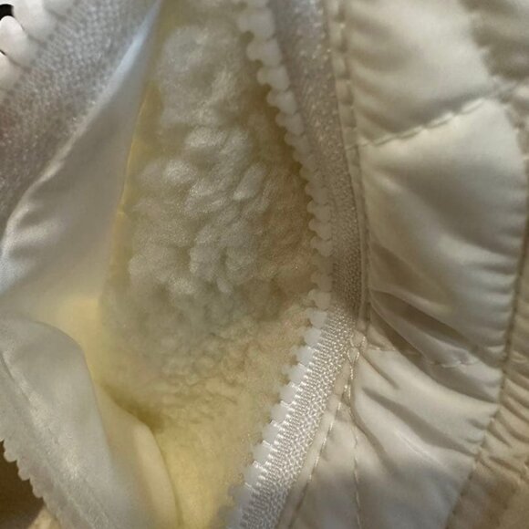 Alo Yoga Sherpa Edge Bomber Color White - Picture 7 of 11